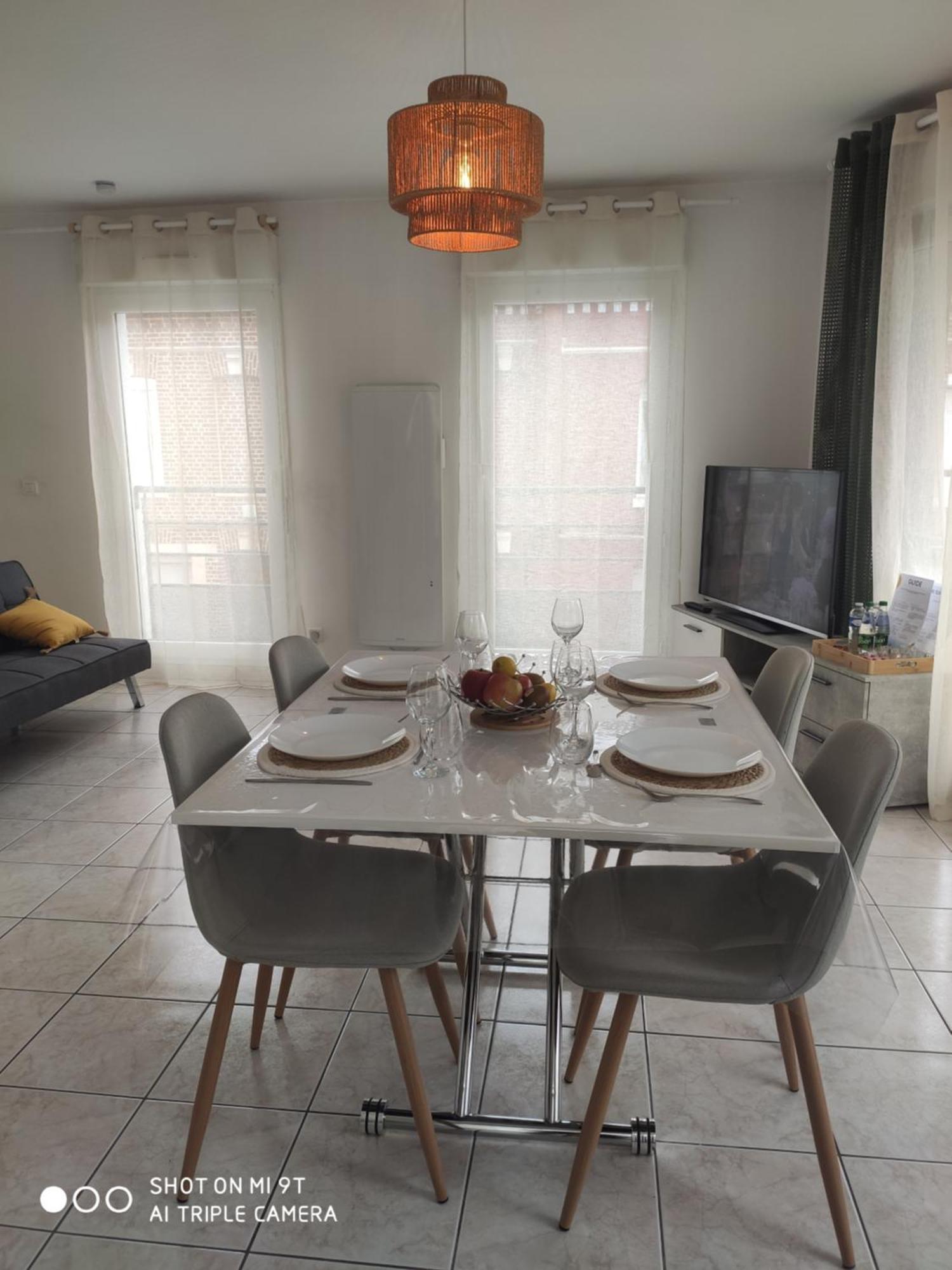 Appartement Sublime T2 Lumineux Avec Balcon - Rue Gratuite *